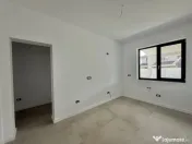 Duplex, despartit prin camera tehnica, 4 camere, 111mp utili