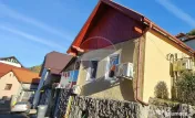 Casă / Vilă cu 3 camere de vânzare în zona Schei 