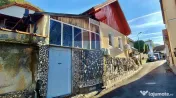 Casă / Vilă cu 3 camere de vânzare în zona Schei 