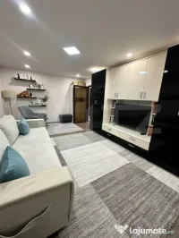 Apartament 3 camere, 64 mp, zona centrala 