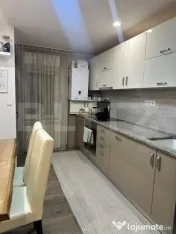 Apartament 3 camere, 64 mp, zona centrala 