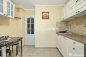 Central-Eremia, ap. 3 camere, 2 băi + boxă,proaspăt zugrăvit, et.2