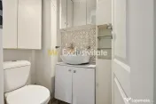 Central-Eremia, ap. 3 camere, 2 băi + boxă,proaspăt zugrăvit, et.2