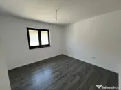 COMISON 0% | Duplex 5 camere despartit prin carport | Chisod