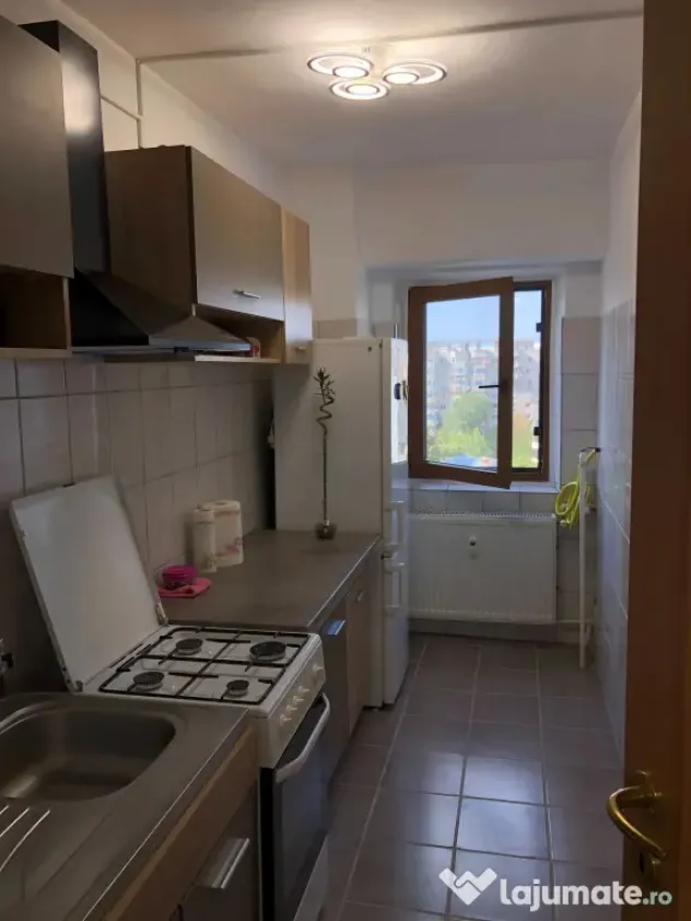 Nerva traian alexandru vlahuta etaj 8 - Bucuresti (Bucuresti-Ilfov)