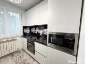 Apartament modern, luminos și îngrijit, cu vedere superbă 
