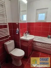 Trocadero, de vanzare 2 camere, decomandat, renovat 