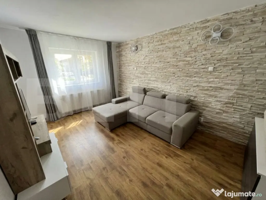 Apartament la casă cu 3 camere decomandate, în Dâmbul Rot - Cluj-Napoca (Cluj)
