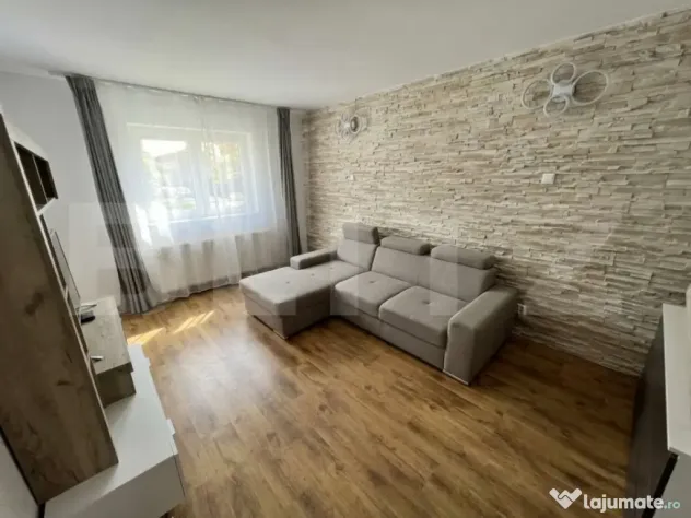 Apartament la casă cu 3 camere decomandate, în Dâmbul Rot - Cluj-Napoca (Cluj)