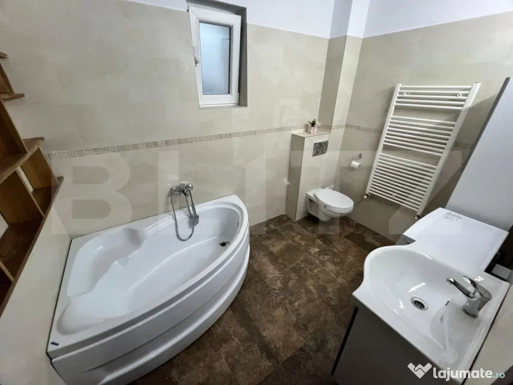 Apartament la casă cu 3 camere decomandate, în Dâmbul Rot - Cluj-Napoca (Cluj)
