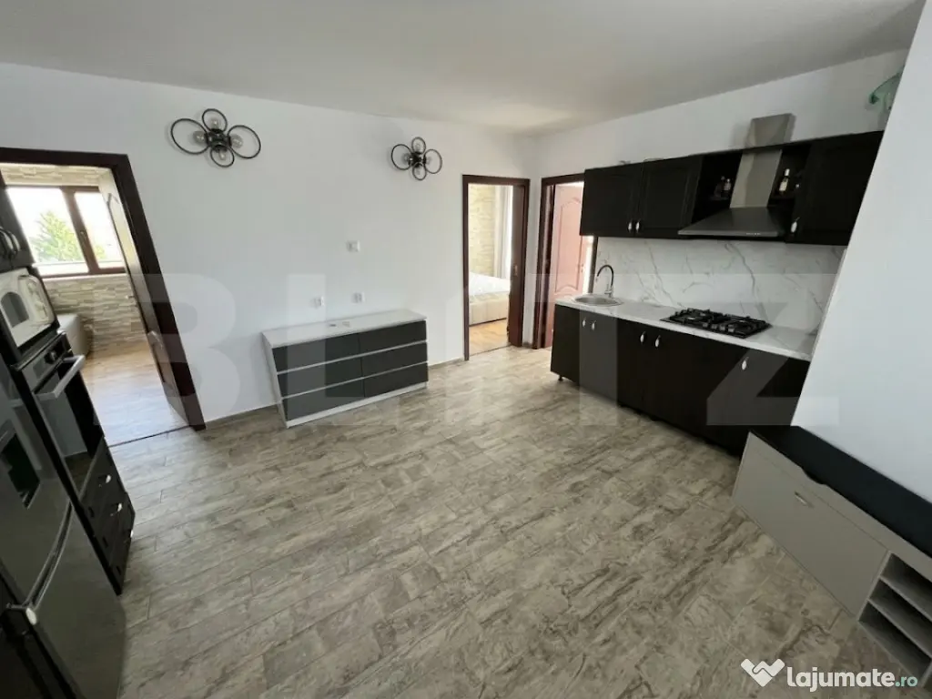 Apartament la casă cu 3 camere decomandate, în Dâmbul Rot - Cluj-Napoca (Cluj)