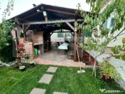 Apartament la casă cu 3 camere decomandate, în Dâmbul Rot 