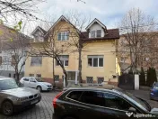 Clădire reprezentativă SAD | D+P+E | 15 încăperi | Curte 