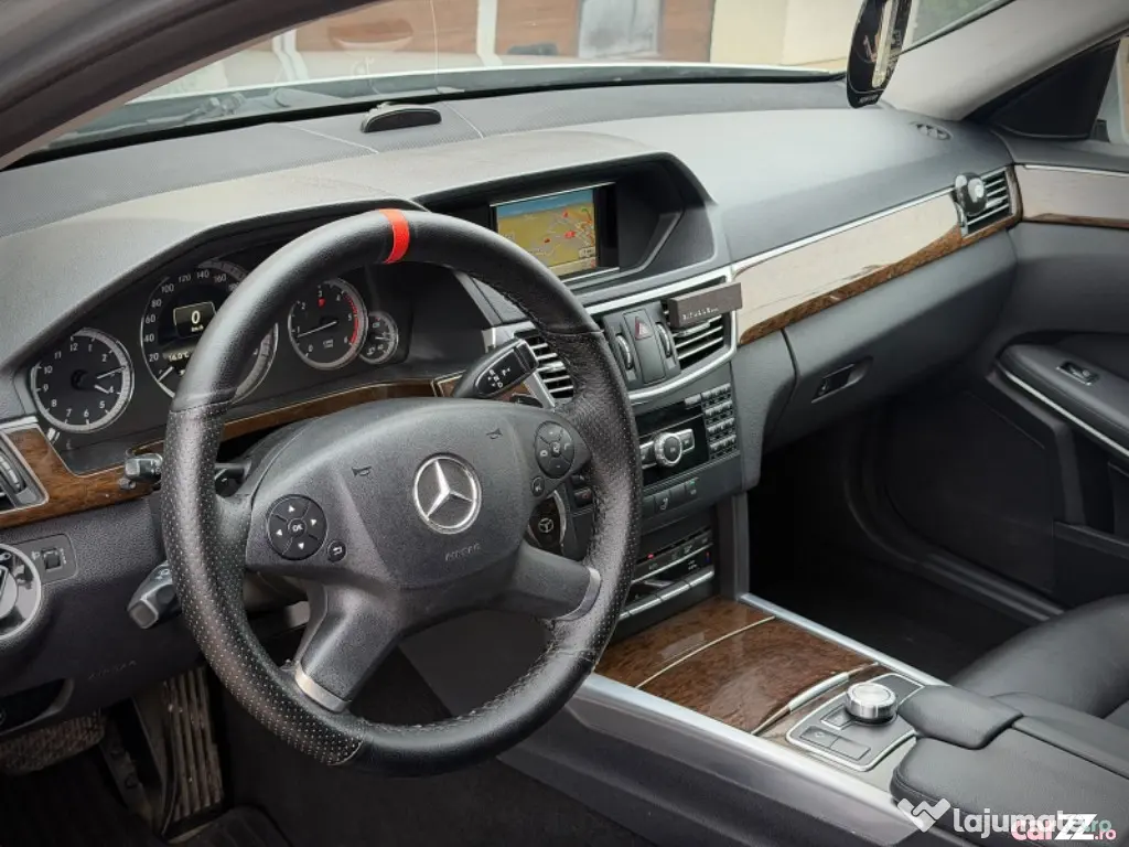 MERCEDES-BENZ E-Class 2012 — imagine 44