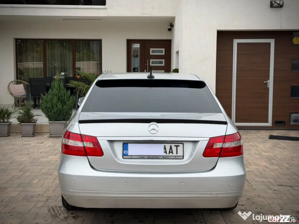 MERCEDES-BENZ E-Class 2012 — imagine 38