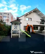 Vilă spațioasă, 342 mp, teren 657 mp, ideală rezidență