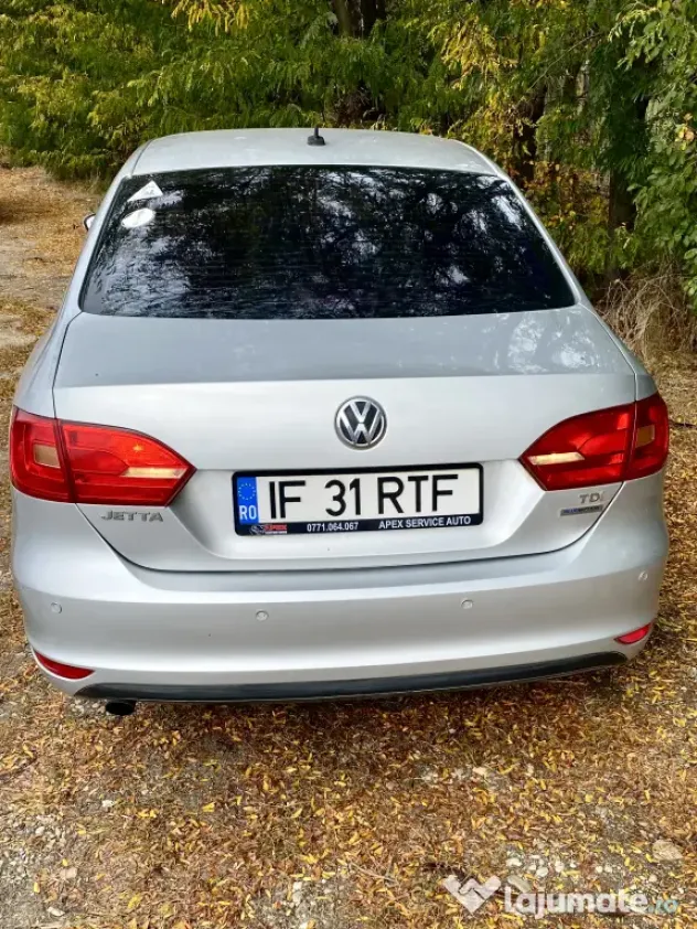 Volkswagen Jetta 2011 | 1.6 TDI DSG, Cutie automata, 105 CP