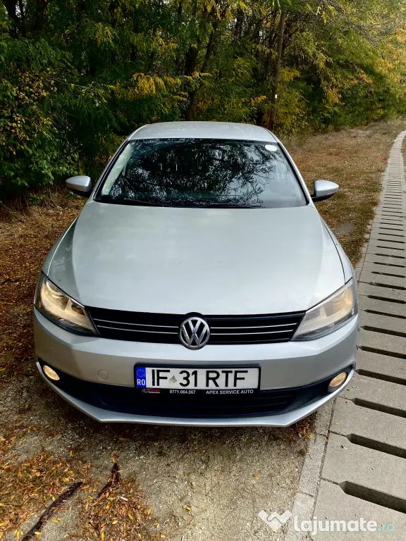 Volkswagen Jetta 2011 | 1.6 TDI DSG, Cutie automata, 105 CP