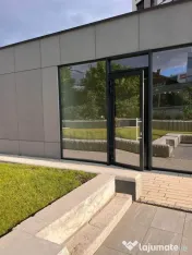 Spatiu comercial - incalzire in pardoseala - loc de parcare 