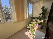 Apartament cu 3 camere, cu boxa si garaj, etaj 2 - Dambovita 