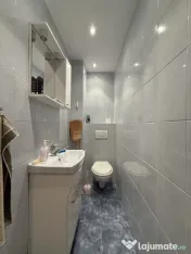 Apartament cu 3 camere, cu boxa si garaj, etaj 2 - Dambovita 