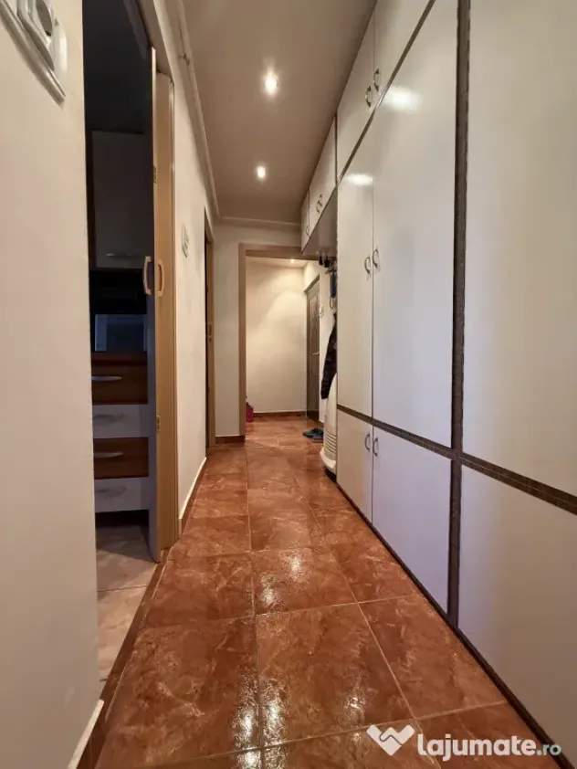 Apartament cu 3 camere, cu boxa si garaj, etaj 2 - Dambovita - Timisoara (Timis)