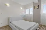 Apartament cu 3 camere de închiriat în zona UTA 