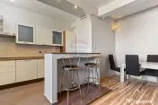 Apartament cu 3 camere de închiriat în zona UTA 