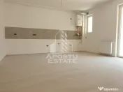 Apartament spatios cu 2 camere etaj intermediar in spate la hotel IQ 
