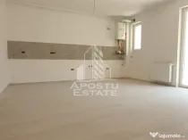 Apartament spatios cu 2 camere etaj intermediar in spate la hotel IQ