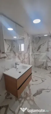 Casa 2 camere cu terasa pe acoperiș