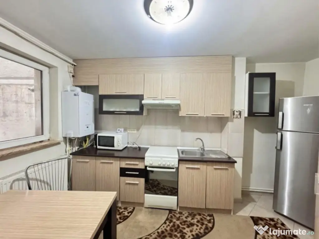 Apartament cu 2 camere de vânzare în zona Dacia - Constanta (Constanta)