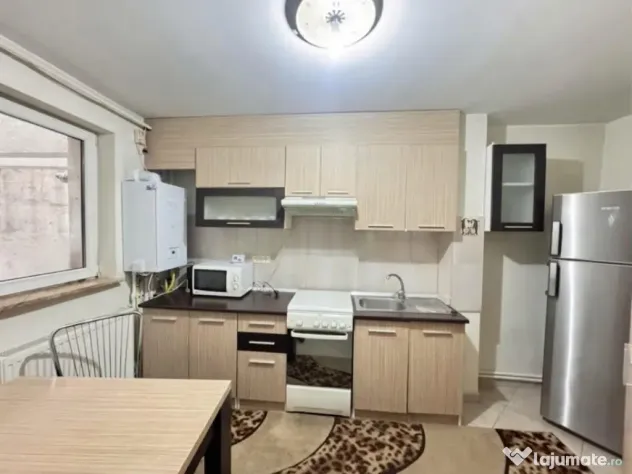 Apartament cu 2 camere de vânzare în zona Dacia - Constanta (Constanta)