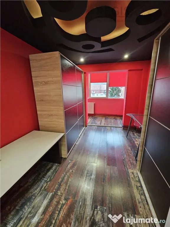 Apartament 3 camere cu loc de parcare SALA SPORTURILOR - Brasov (Brasov)