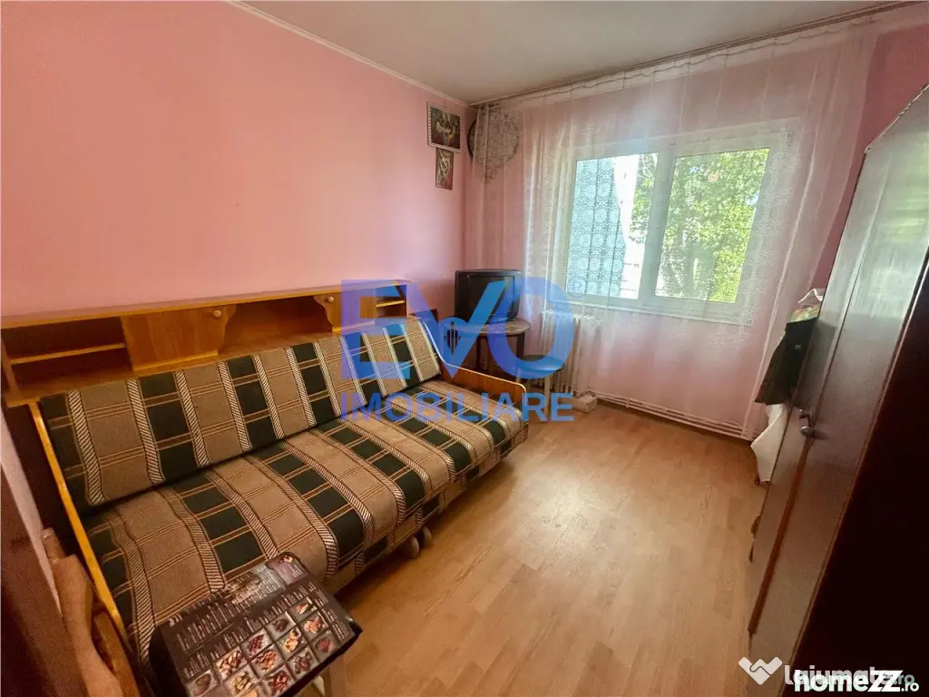 APARTAMENT 3 CAMERE DE VANZARE, ZIMBRU - Iasi (Iasi)