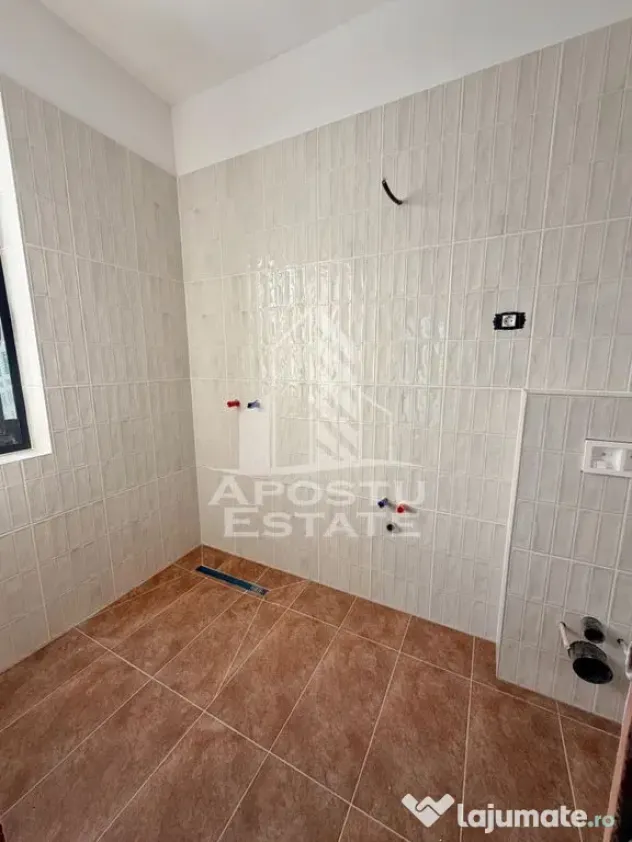 Apartament cu 3 camere, etaj intermediar, zona Giroc - Giroc (Timis)