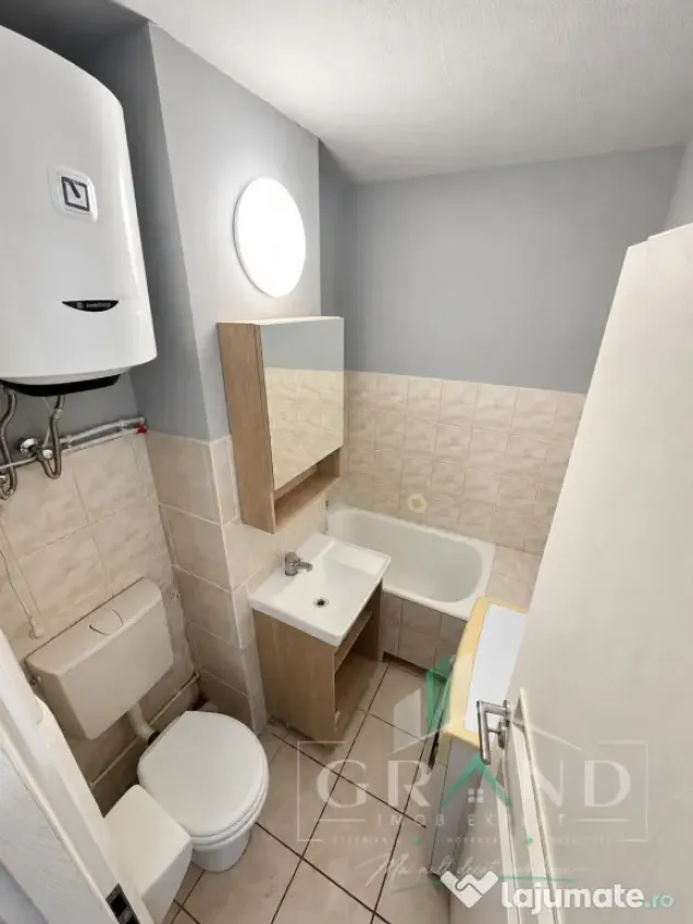 Garsonieră | Balcon închis | Etaj intermediar | Mărăști - Cluj-Napoca (Cluj)