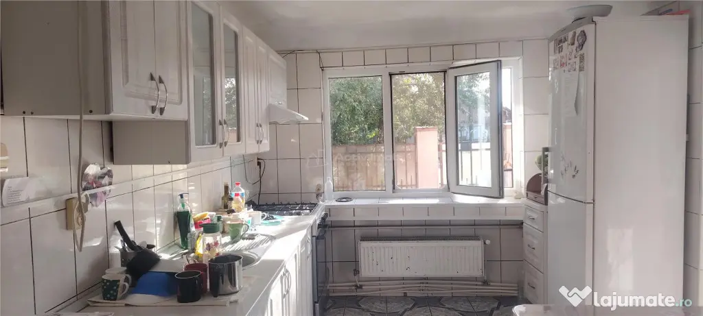 Casa cu 2 fronturi si pozitie foarte buna pe dn 1 A in Lipan - Lipanesti (Prahova)
