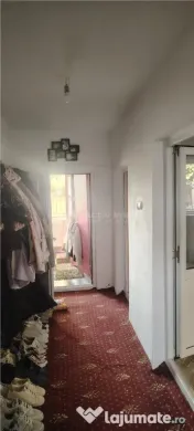 Casa cu 2 fronturi si pozitie foarte buna pe dn 1 A in Lipan