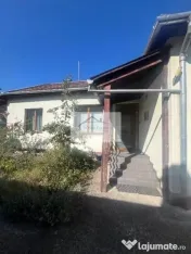 Casa de inchiriat in cartierul Andrei Muresanu-zona linistita 