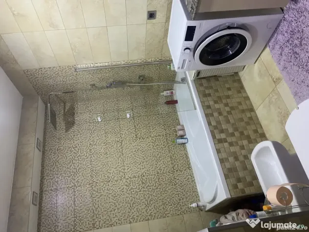 Apartament de 2 camere zona TRACTORUL,COMPLEX ISARAN, - Brasov (Brasov)