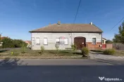 Casă / Vilă cu 4 camere de vânzare în zona Central - Nădlac