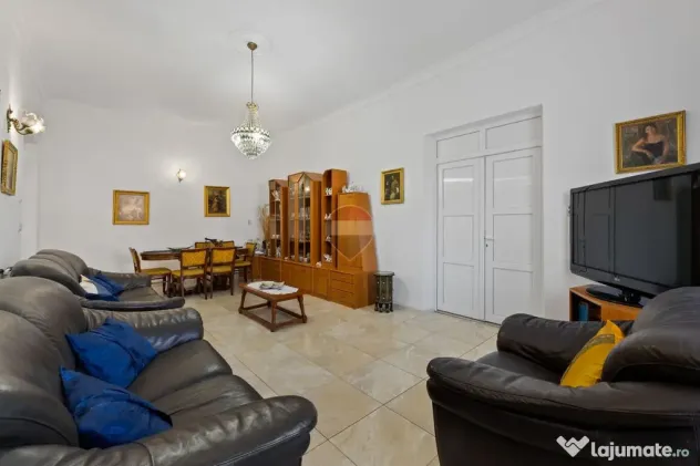 Casă / Vilă cu 4 camere de vânzare în zona Central - Nădlac - Nadlac (Arad)