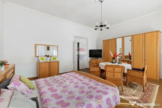 Casă / Vilă cu 4 camere de vânzare în zona Central - Nădlac - Nadlac (Arad)