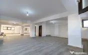 Spatiu comercial/birouri 130 mp | Parter | 2 locuri de parca