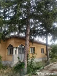 Casa și teren de vanzare