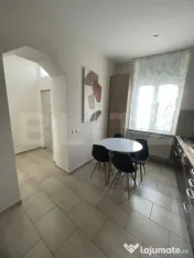 Apartament cu 2 camere de vanzare,zona Semicentrala,65mp. 