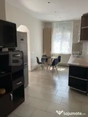 Apartament cu 2 camere de vanzare,zona Semicentrala,65mp. 