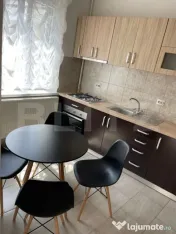 Apartament cu 2 camere de vanzare,zona Semicentrala,65mp. 
