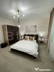 Apartament cu 2 camere de vanzare,zona Semicentrala,65mp. 